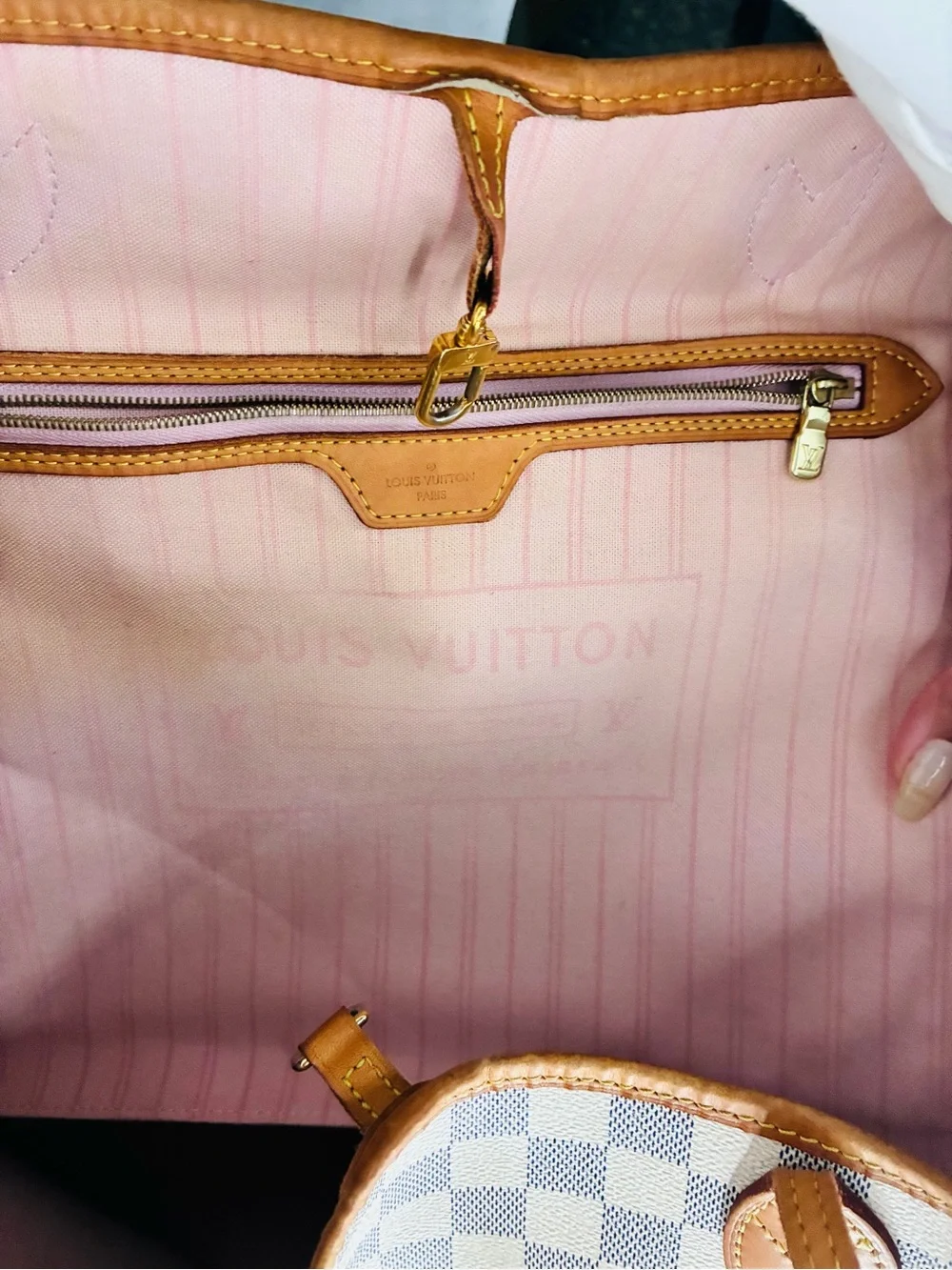 Louis Vuitton classic damier